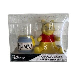 Disney Silver Buffalo Winnie the Pooh Ceramic Salt and Pepper Shaker Set